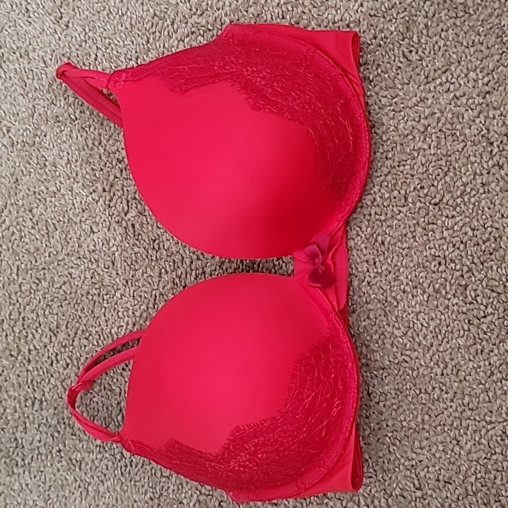 Victorias Secret very sexy push up bra